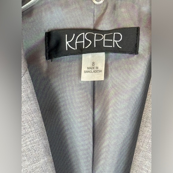 ✨Host Pick✨Kasper Gray Two Button Blazer- Sz 8 - Picture 4 of 7